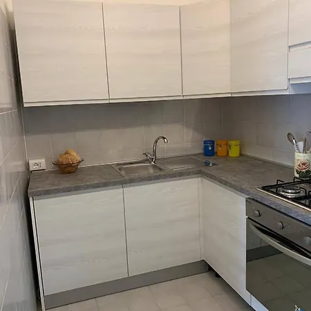 Casa Bruna, 3-Room Apartment With Private Garden Torri Del Benaco Exterior photo