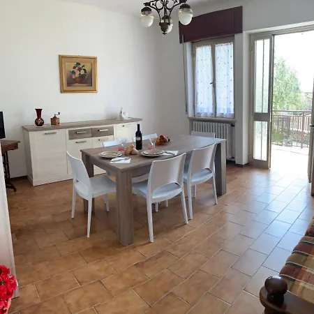 Casa Bruna, 3-Room Apartment With Private Garden Torri Del Benaco Exterior photo