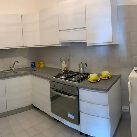 Casa Bruna, 3-Room Apartment With Private Garden Torri Del Benaco Exterior photo