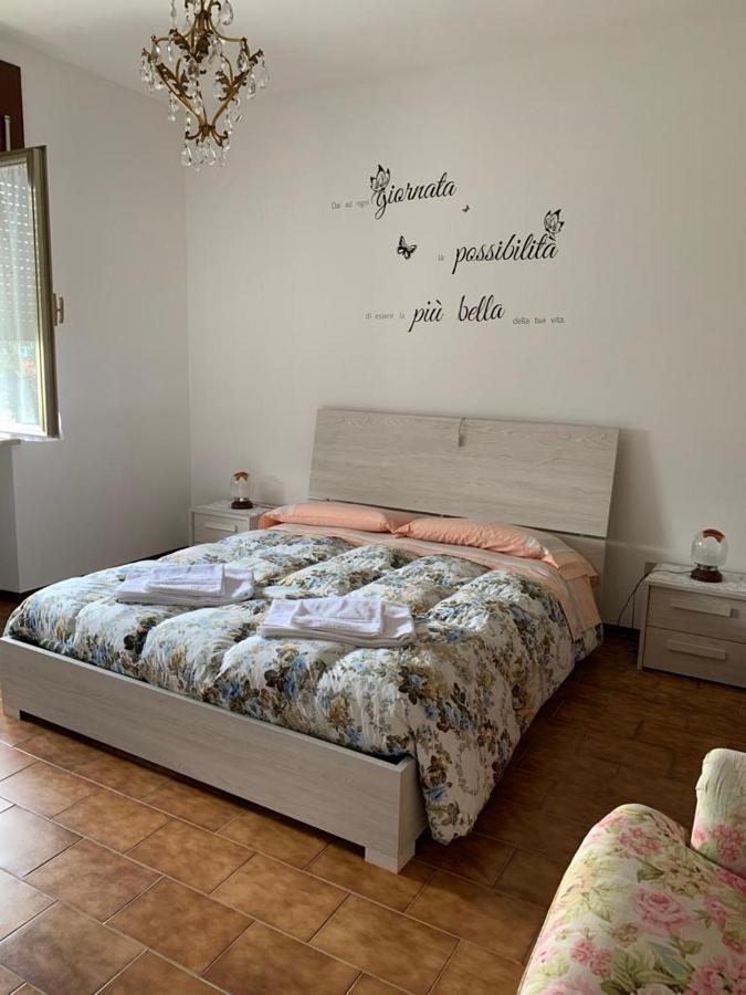 Casa Bruna, 3-room With Private Garden Apartment Torri Del Benaco