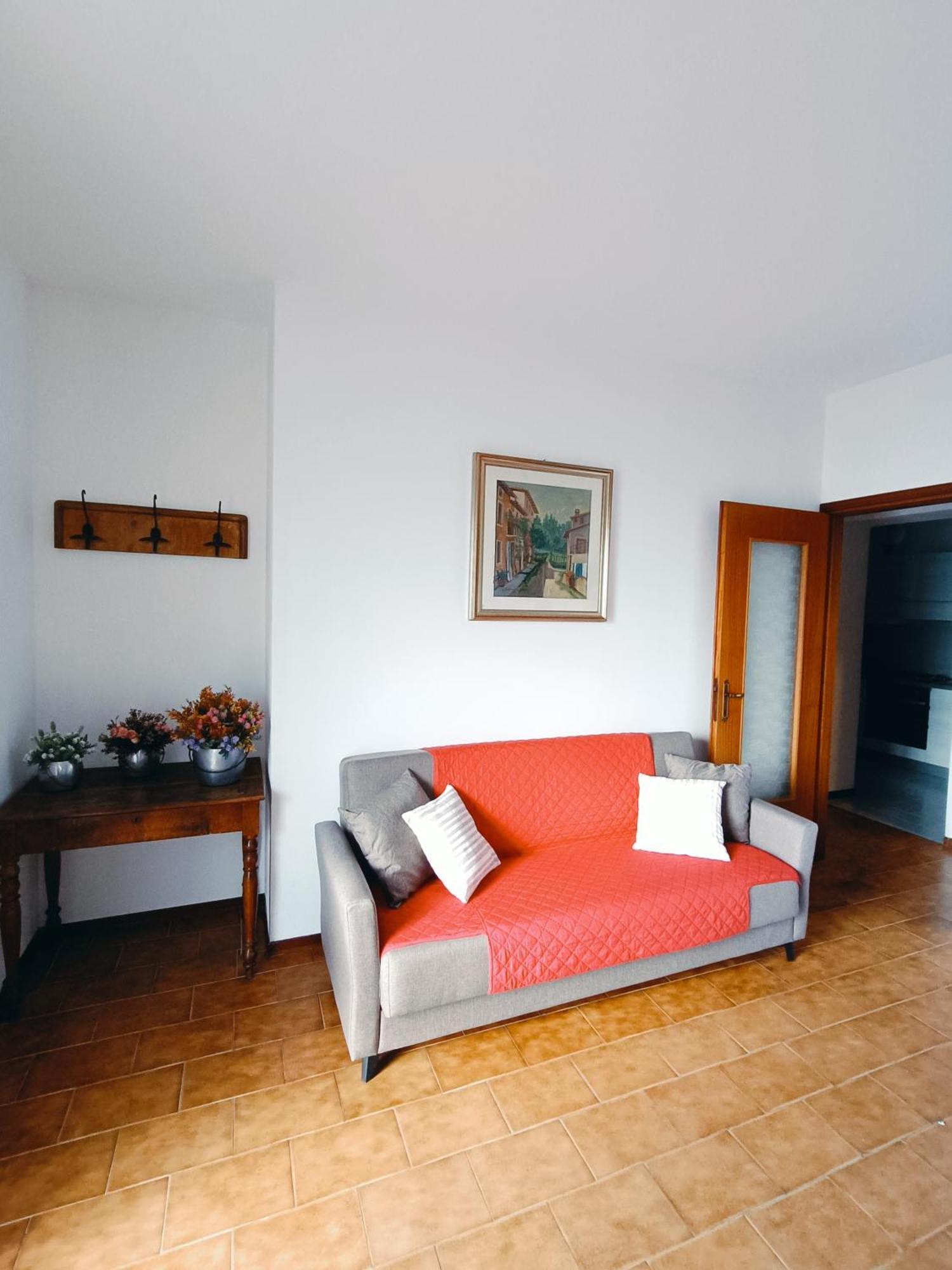 Casa Bruna, 3-room With Private Garden Apartment Torri Del Benaco